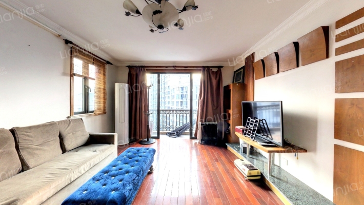 静安河滨花园二手房实景图