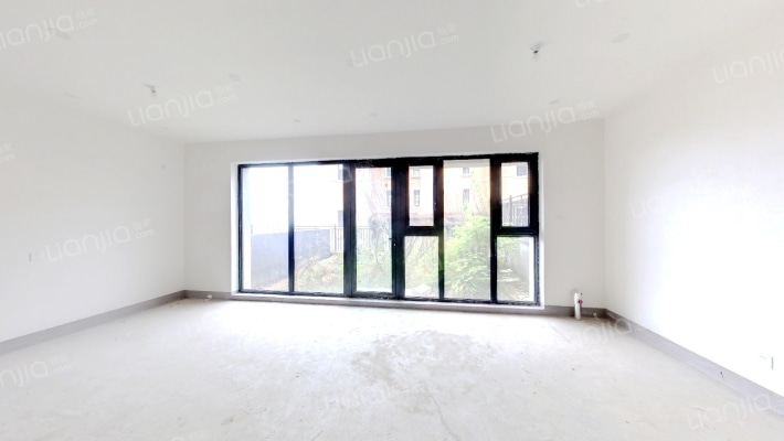 青岛小镇科莫湖二手房实景图