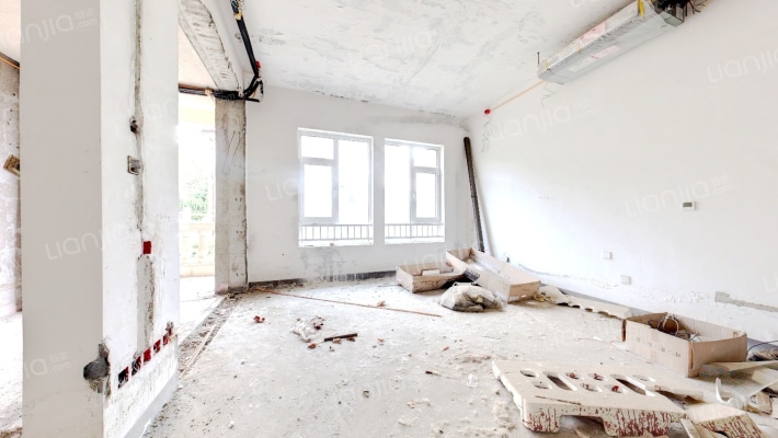 海信依云谷二手房实景图