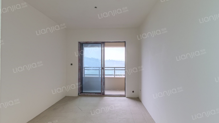 环湖雅居B区C组团二手房实景图