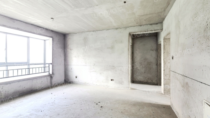 新河花苑南区二手房实景图