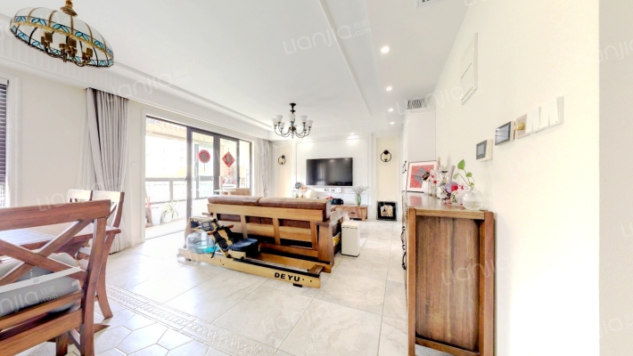 万盛金邸东区二手房实景图