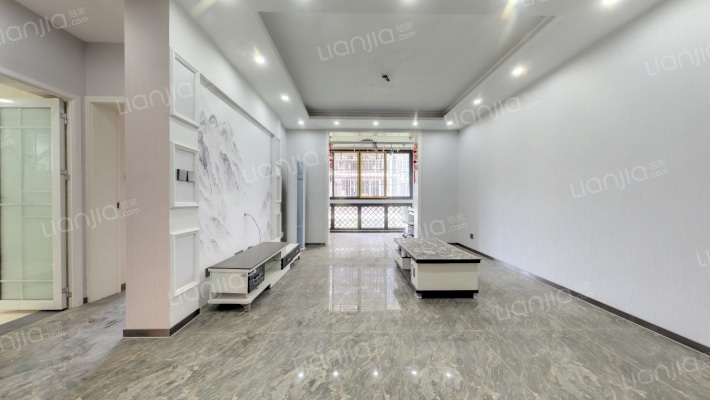 柏林河畔二手房实景图