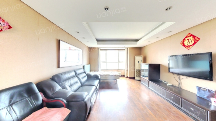 新世界花园澔景华庭二手房实景图