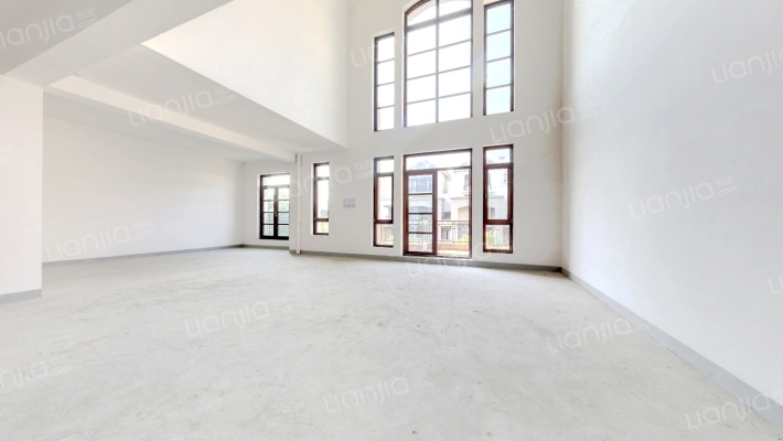 南延线蔚蓝卡地亚二手房实景图