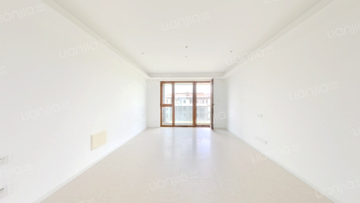 伟峰东域掬月府二手房实景图