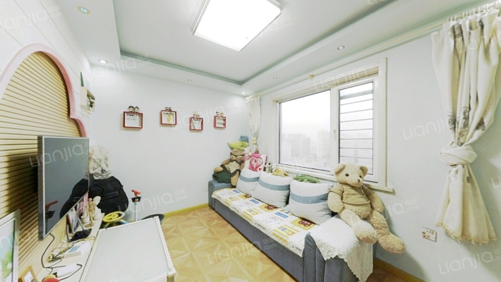 南郡凤凰湾二手房实景图