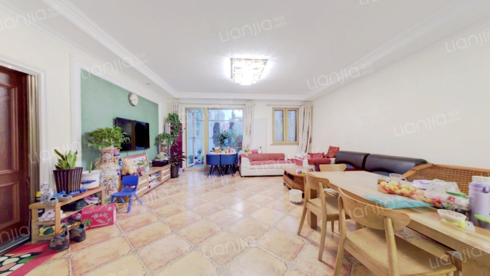 泊岸二手房实景图