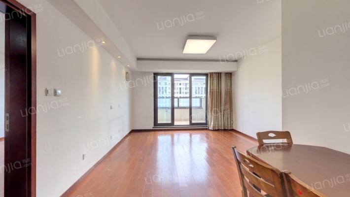 新里西斯莱公馆二手房实景图