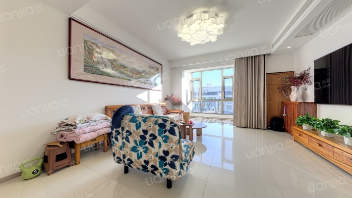 新景家园二手房实景图