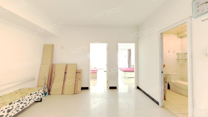 中铁大厦二手房实景图