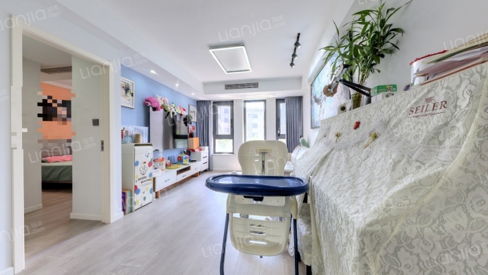 恒辉假日广场二手房实景图