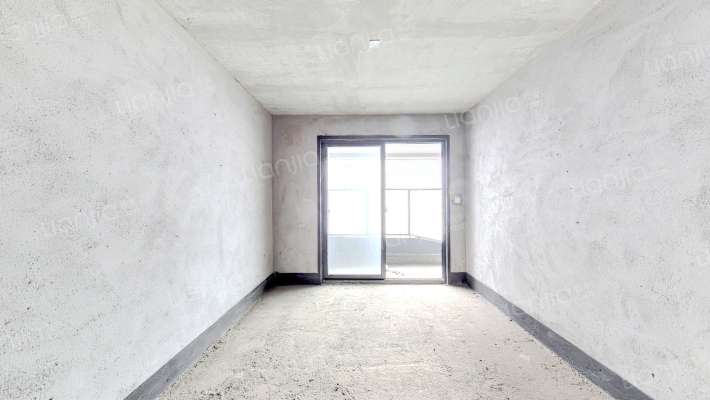 防城港彰泰观江海二手房实景图