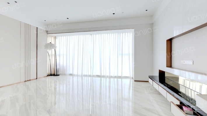 民盈国贸中心二手房实景图