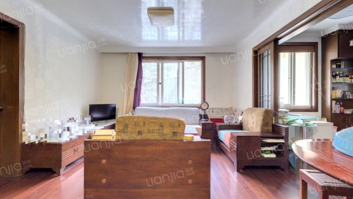 康泰新城二手房实景图