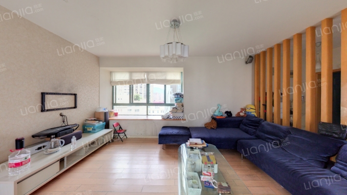 嘉绿名苑二手房实景图