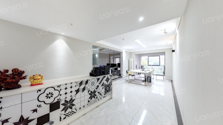 融创春晖十里御峰庭二手房实景图