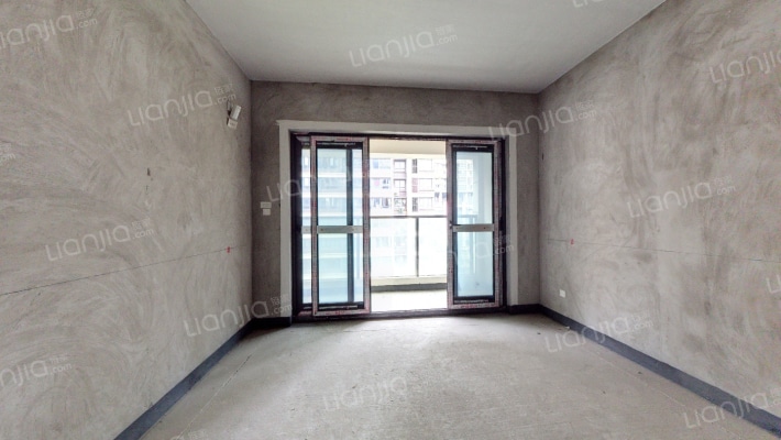 博翠江岸二手房实景图