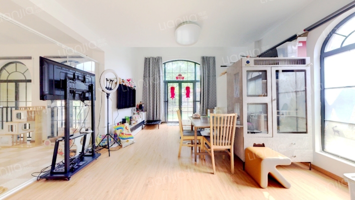 绿地香颂(奉贤)(别墅)二手房实景图