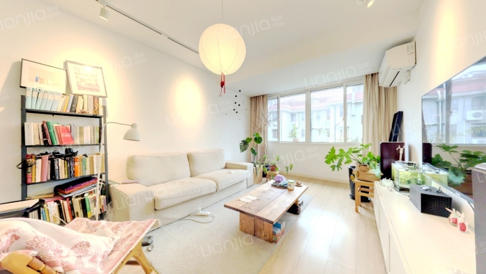 华虹一公寓二手房实景图