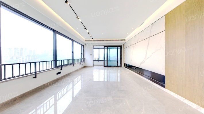 十里长江澜庭北区二手房实景图