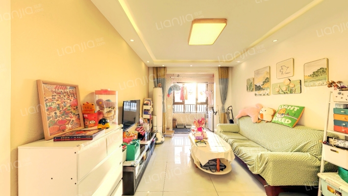 保利中心三区二手房实景图