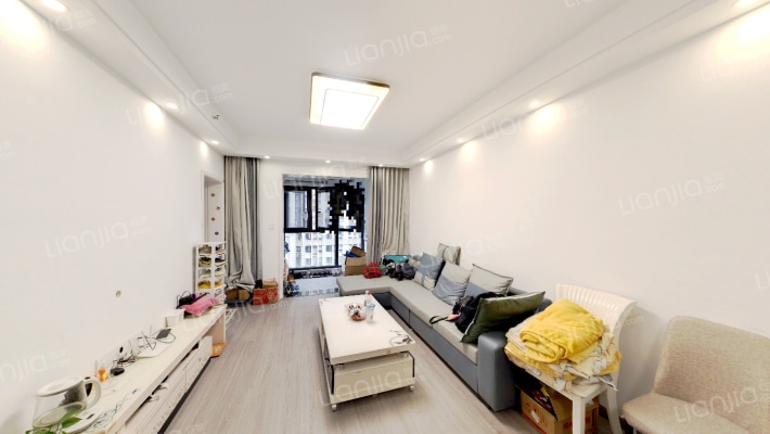 泷悦华府二手房实景图