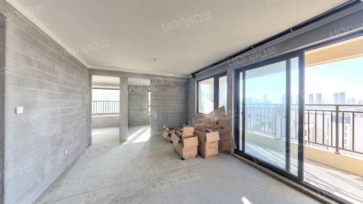 中南绿地云堤二手房实景图