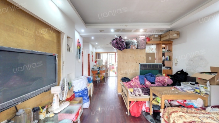 金纬东苑二手房实景图