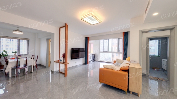 蓝江晶品阁二手房实景图