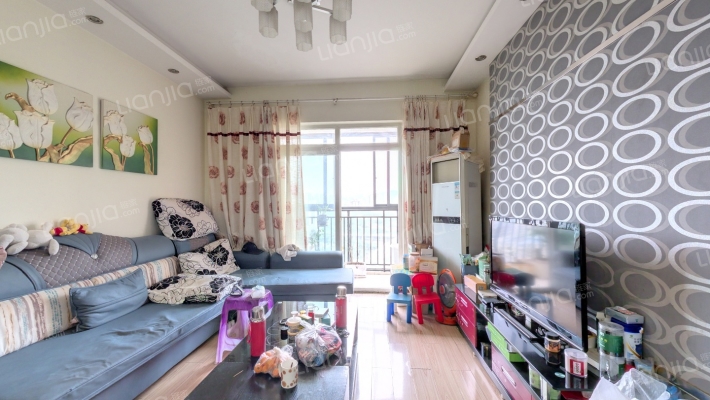 大川水岸菲尔小城二手房实景图