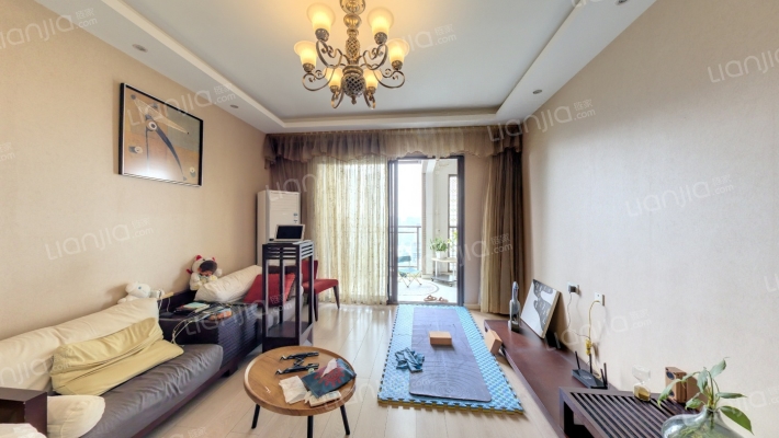 礼顿山1号二手房实景图