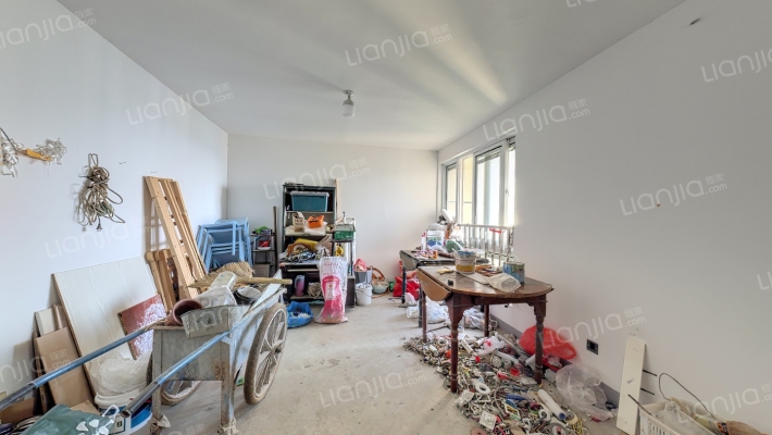 沿河花园二手房实景图