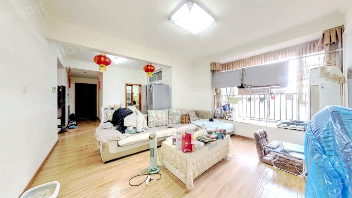 置信逸都B区二手房实景图