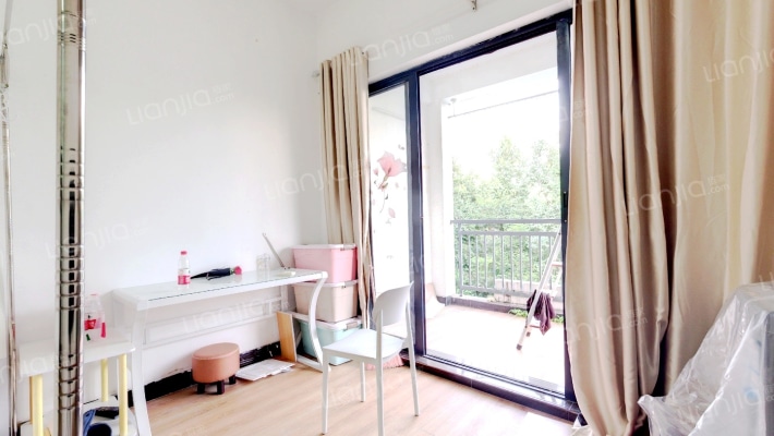 沿海丽水佳园二手房实景图