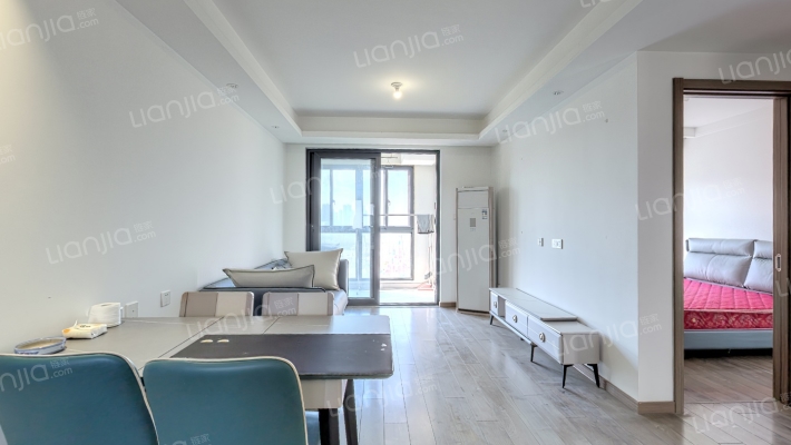 卓越蔚蓝星宸苑二手房实景图