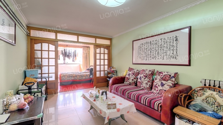 海滨广场小区二手房实景图