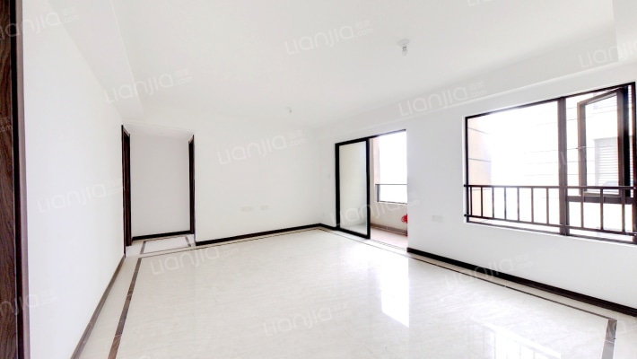 万科翡翠江望二手房实景图