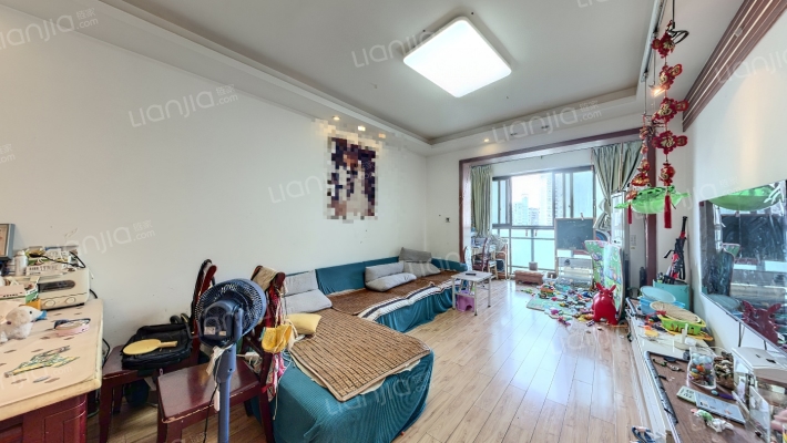 上层建筑二手房实景图