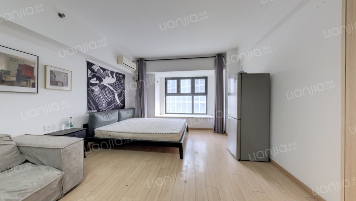 万科星空二手房实景图