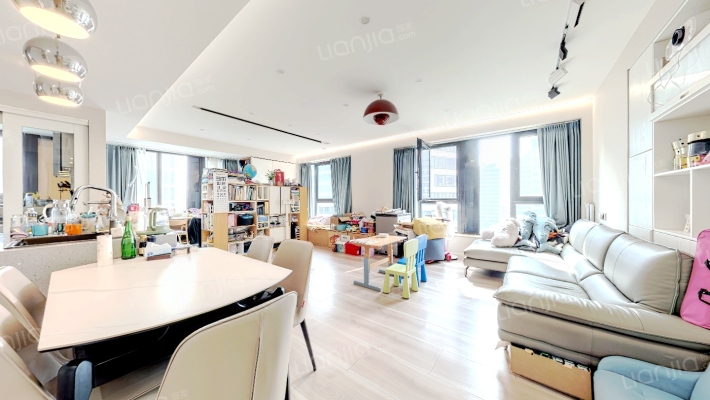 前滩华唐名邸二手房实景图