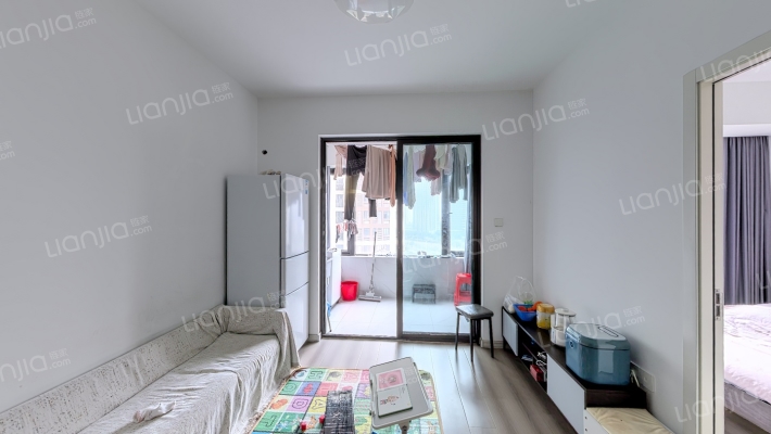 世茂远洋东江湾悦境二手房实景图