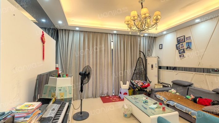 新世纪领居B区二手房实景图