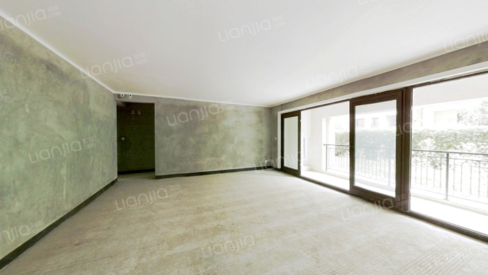 融创春晖十里雍江府二手房实景图