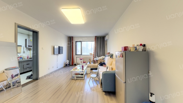 新里卢浮公馆二手房实景图