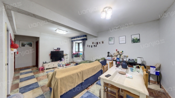 东立国际花城二手房实景图