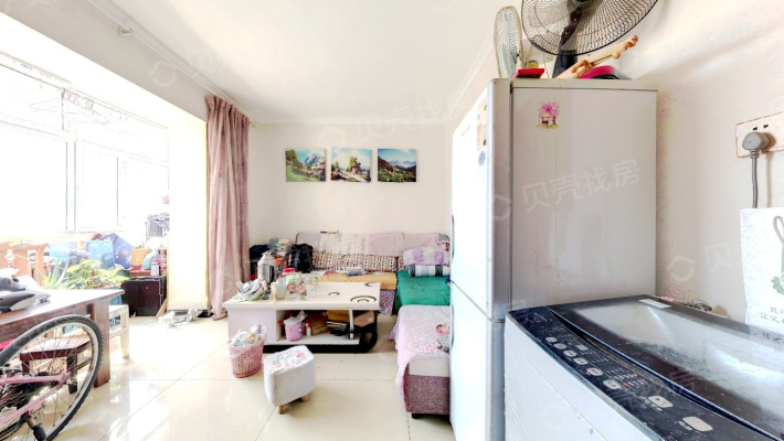 新疆大学北校区西苑两室简单装修-客厅