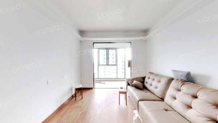 鸿海沁园二手房实景图