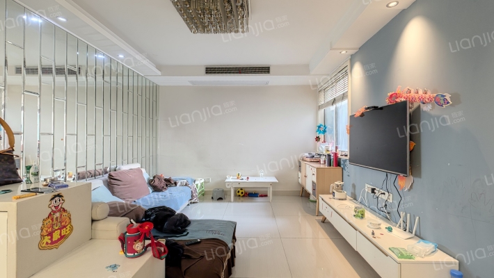 中欧假日花园二手房实景图