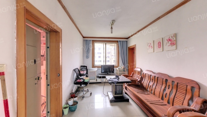 螺栓厂二手房实景图